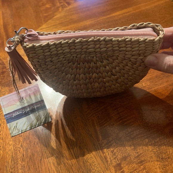 Natural Straw Clutch with Tassel-NWT-Sea & Grass - Picture 2 of 9